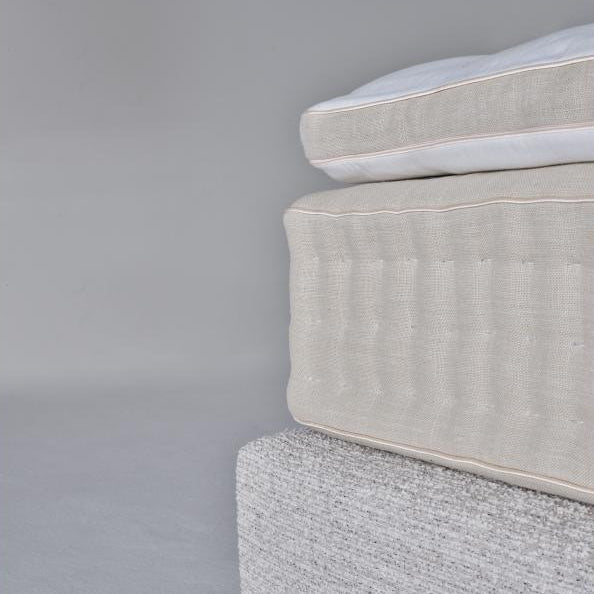Mattress Topper Luxurium No. 2 from Nattiluxe